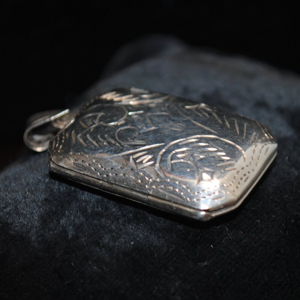 Vintage Sterling Engraved Rectangular Locket Pend… - image 3